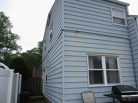 4th image of 33 Fleetwood Ave