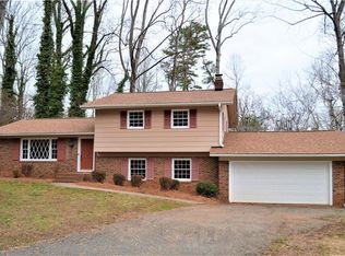 2801 Brookhill Dr, Winston Salem, NC 27127