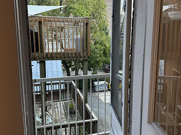 4th image of 318 Cooper St #15