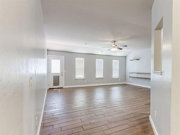 5th image of 8416 SW 49th Cir