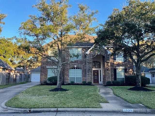 1st image of 1335 Crescent Parkway Ct