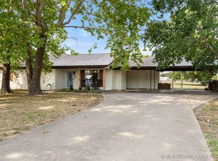 109 W 8th St, Gore, OK 74435