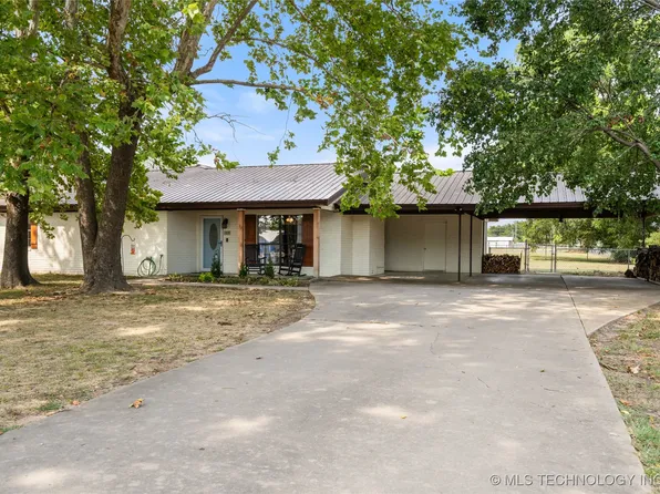 109 W 8th St, Gore, OK 74435