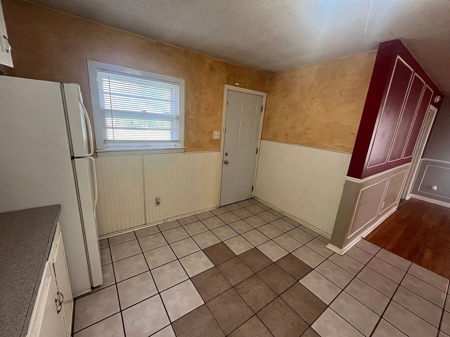 Great 2 Bedroom 1 Bathroom Property — Photo 3