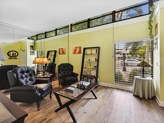 4th image of 3900 NE 18th Avenue #2
