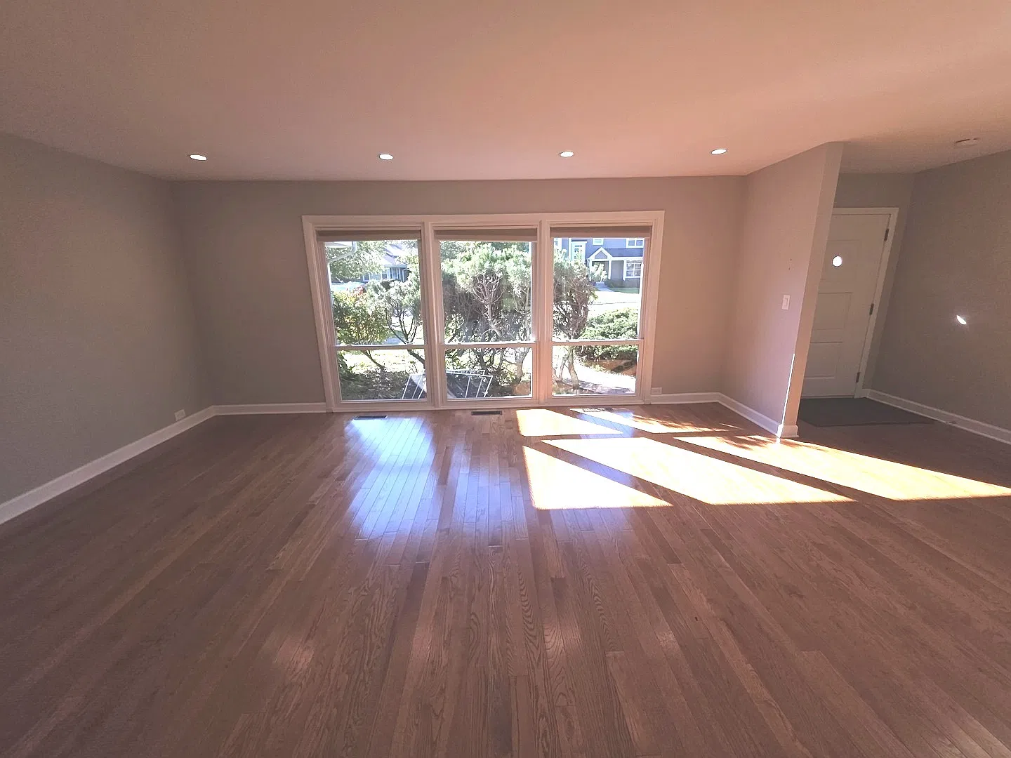 3 bed, 1800 sqft, $5,200 — Photo 4