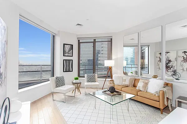 Rented by Platinum Forbes Global Properties | media 1