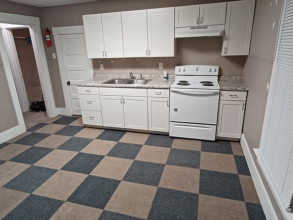 3rd image of 431 Harrison Ave #2