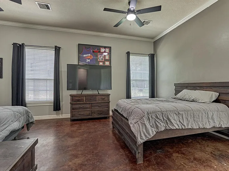 9102 Marshall Ct — Photo 44