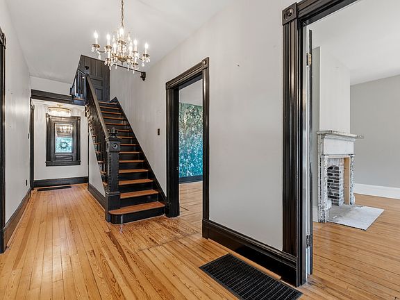 4th image of 616 N 3rd St