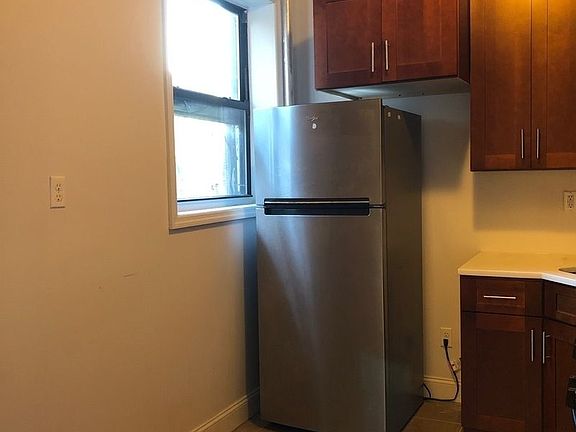 5th image of 1315 50th St APT A2