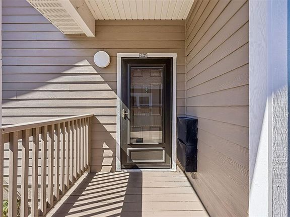 5th image of 1601 NECTARINE STREET #C7