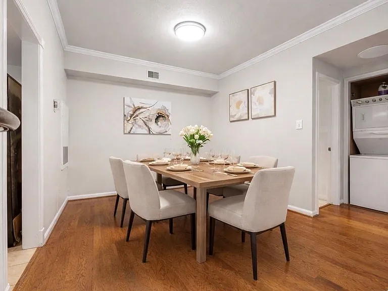 2255 Braeswood Park Dr #338 — Photo 4