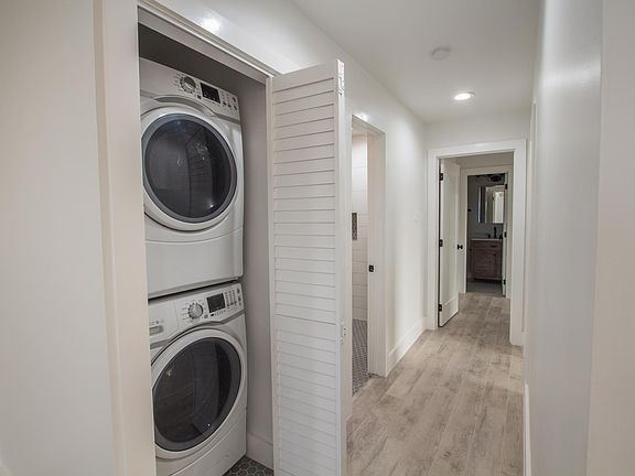 3rd image of 4407 Cole Ave Unit 2
