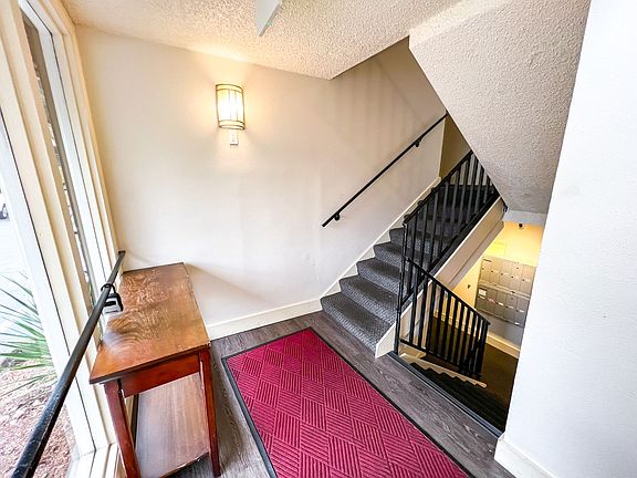 5th image of 9428 Ravenna Ave NE APT 102