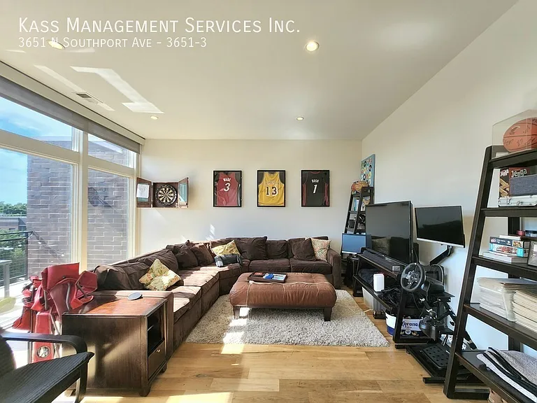 3651 N Southport Ave #3 — Photo 6