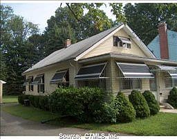 3rd image of 28 Woodlawn Ave