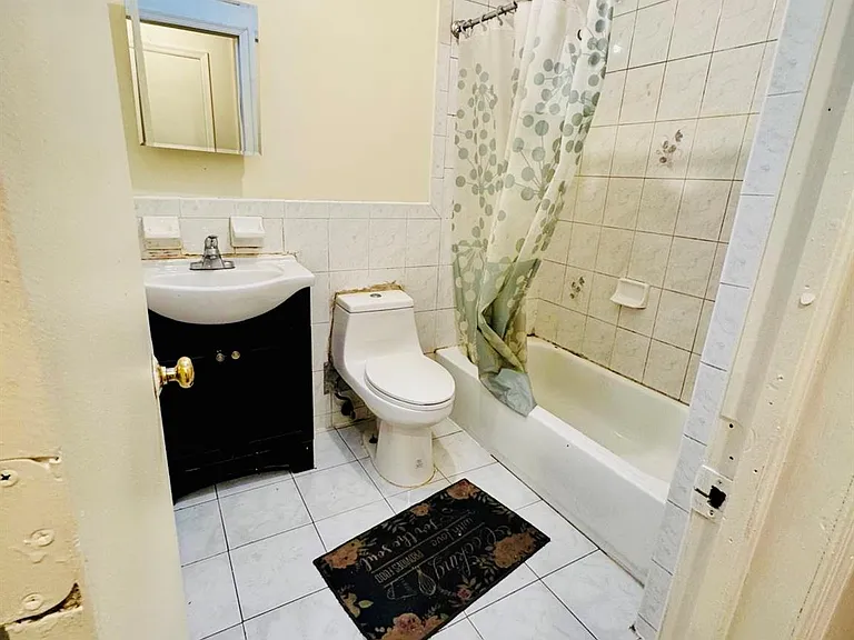 106-12 156th St #3 — Photo 7