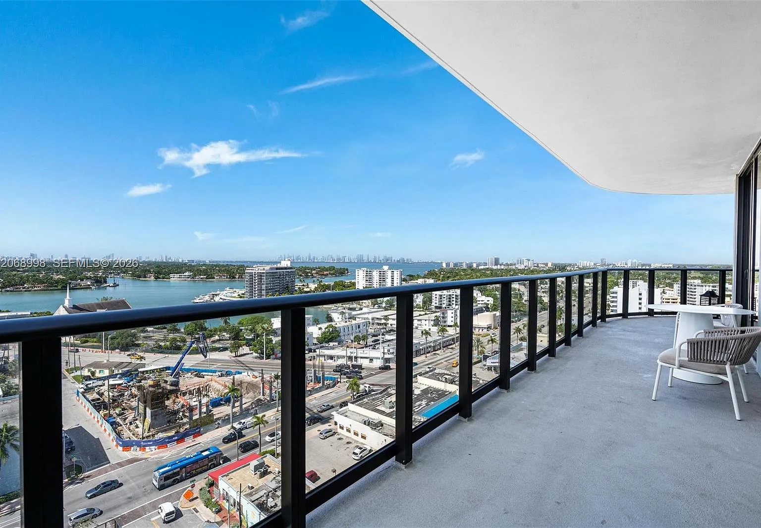 72 Park Condo — Photo 4