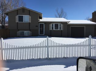 7426 River Bend Rd, Colorado Springs, CO 80911