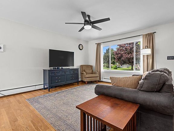 5th image of 274 Greeley STREET
