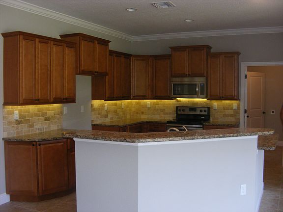 3rd image of 1496 Robinwood Dr