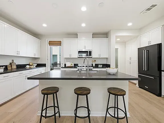 1566 Vista Del Mar Way #3 — Photo 19