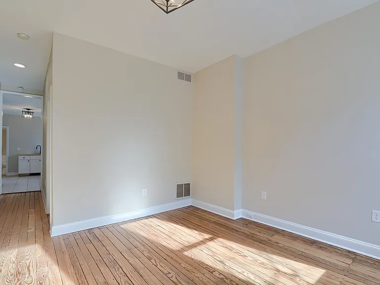 217 W Lemon St #1 — Photo 6