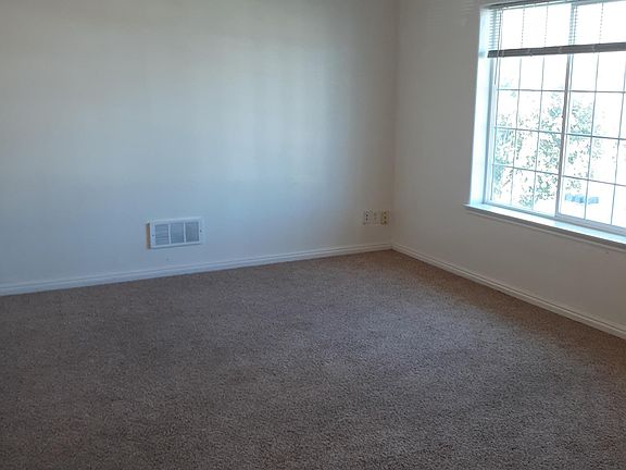 4th image of 2567 Prospect Dr APT 4