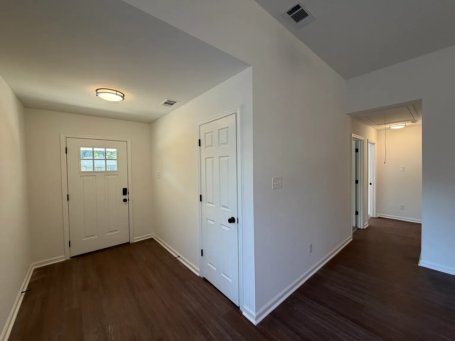 4 bed, 1390 sqft, $1,425 — Photo 3