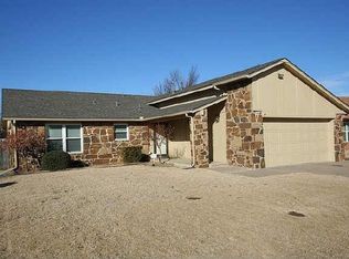 1208 S 33rd St, Broken Arrow, OK 74014