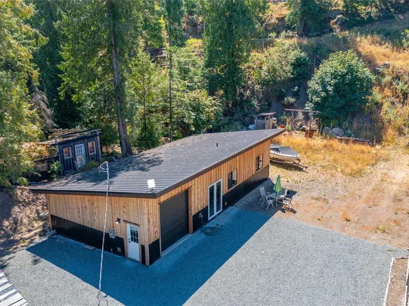 4607 Ketch Rd, Pender Island, BC V0N 2M0