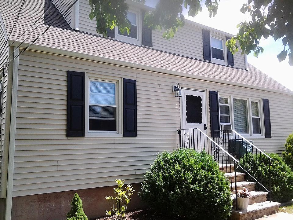 1st image of 4 Harold Ave Unit 1