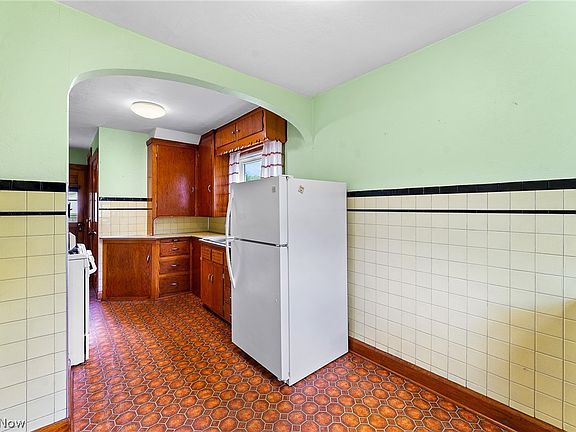 5th image of 3332 Sheridan Rd