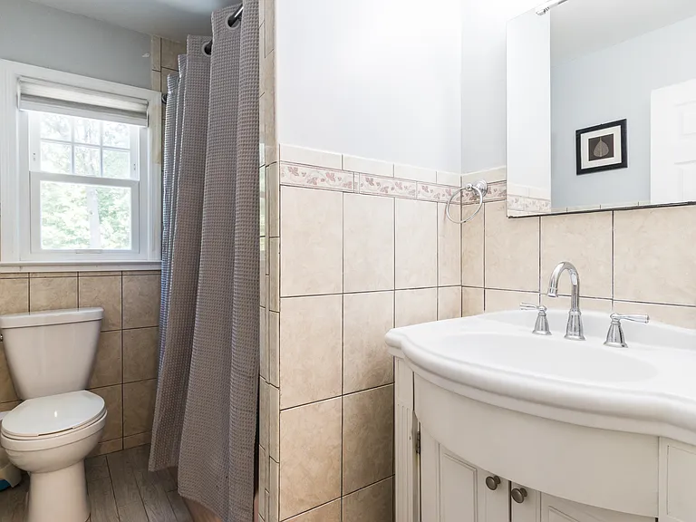 58 West Dr — Photo 20
