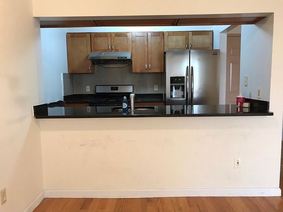 1st image of 6314 Queens Blvd Floor 7