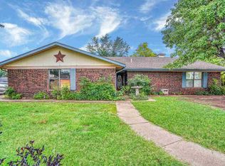 206 Heather Pl, Walters, OK 73572