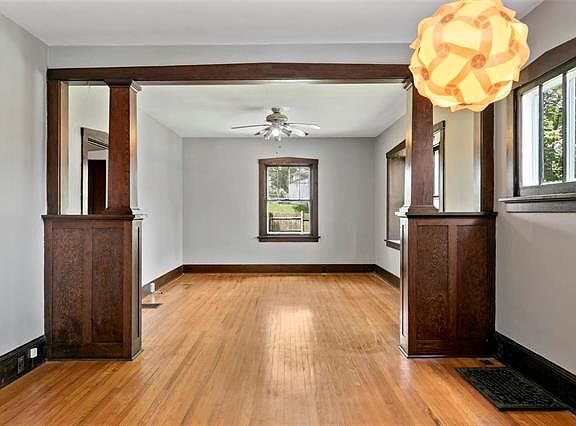 4th image of 3505 Commonwealth Ave
