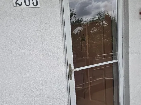 3128 59th St S APT 205, Gulfport, FL 33707