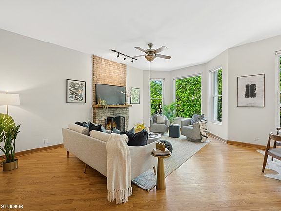 2nd image of 1433 W Cuyler Ave #2W