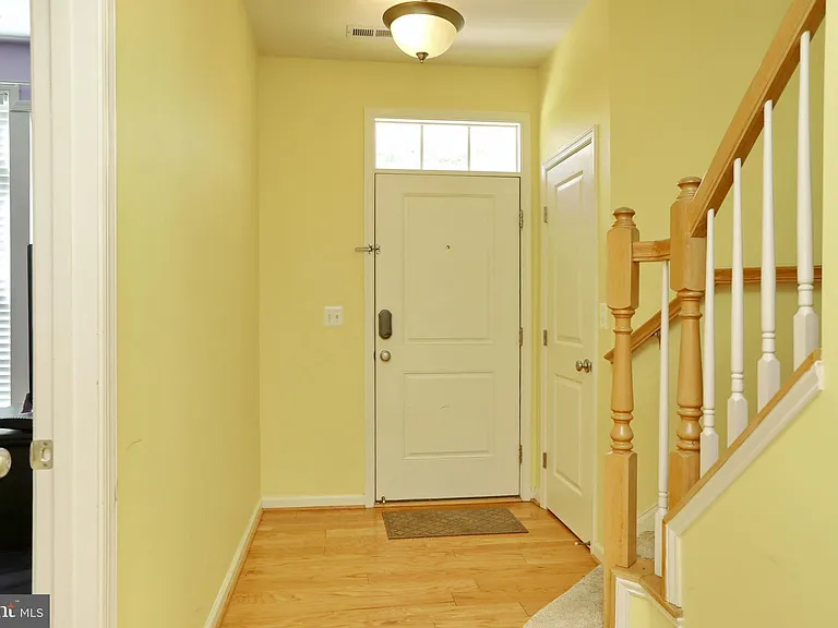 31 Steeplechase Dr — Photo 9