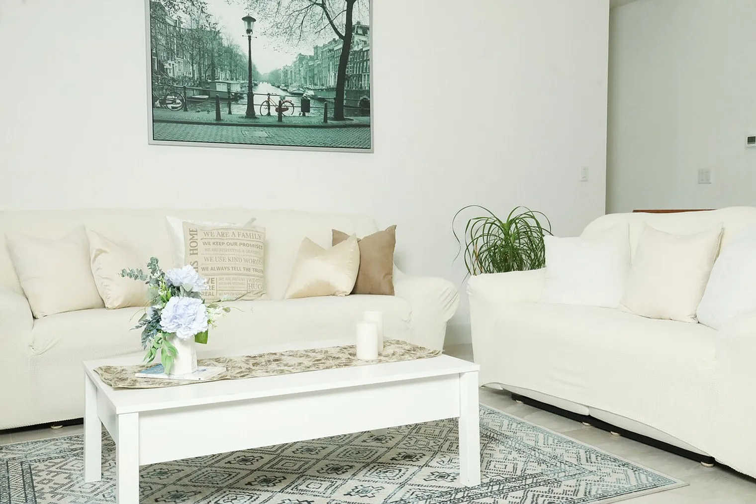 4 bed, 3.0 bath, $19,385 — Photo 1