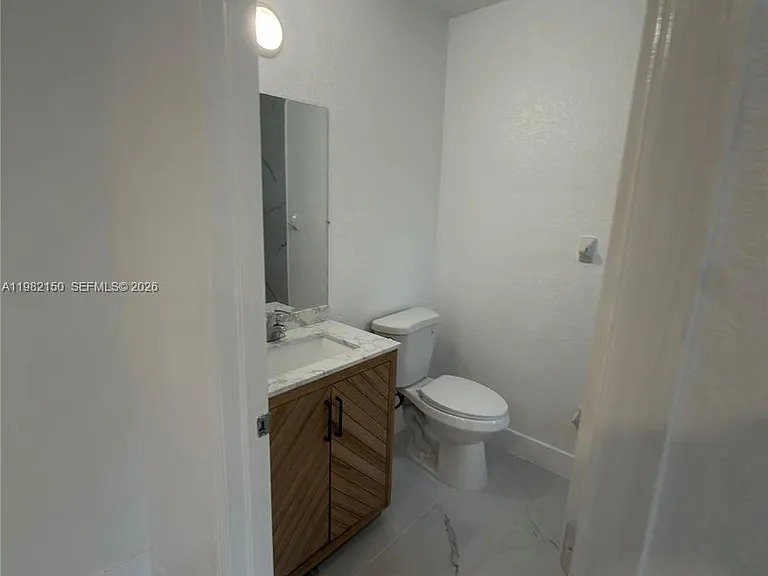 689 NW 6th St #689 — Photo 11