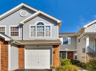 6 Arbordale Ct, Algonquin, IL 60102