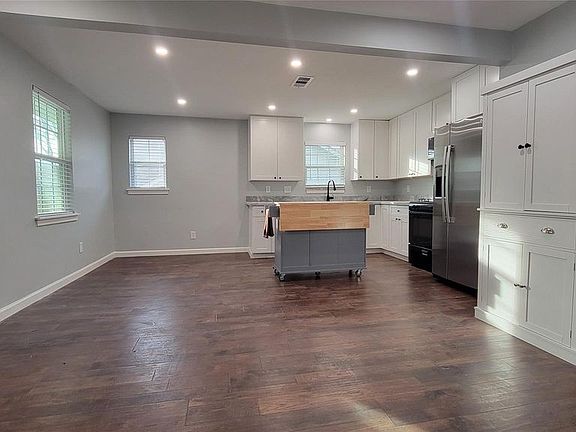 5th image of 4733 Jefferson St #A