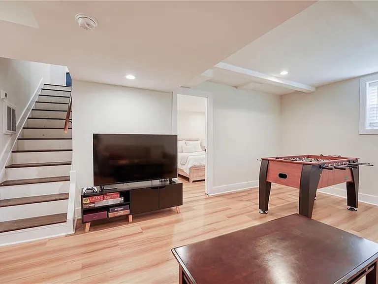 3076 McCully Dr — Photo 16