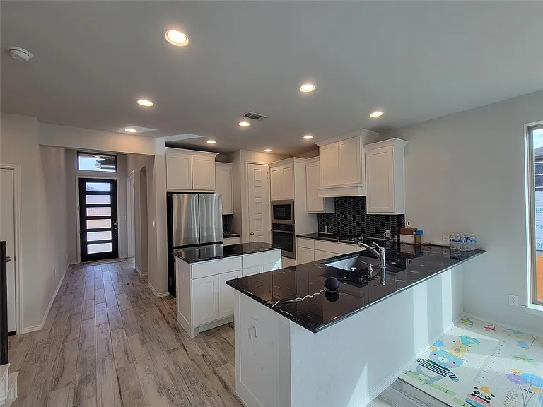 113 Bluff Creek Ln — Photo 9