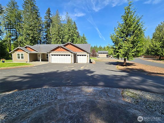 5th image of 3328 104th Avenue SW