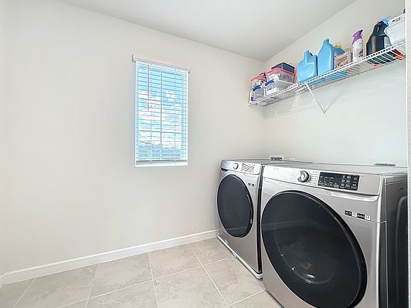 3rd image of 1021 Savannah Palms Blvd