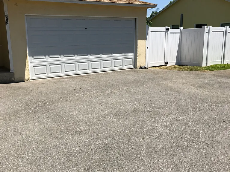 540 Diamond St — Photo 4